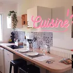 Privatunterkunft Fraisier, Love Room Valenciennes Avec Spa Privatif