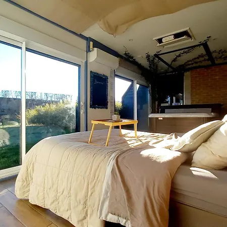 Fraisier, Love Room Valenciennes Avec Spa Privatif Homestay